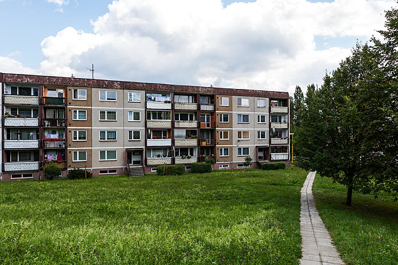 DK 708 (001)